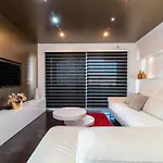 Διαμέρισμα Modernes Mit Gartennutzung- Einer Gross By Interhome Τρογκίρ