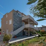 Modernes Mit Gartennutzung- Einer Gross By Interhome Διαμέρισμα Τρογκίρ